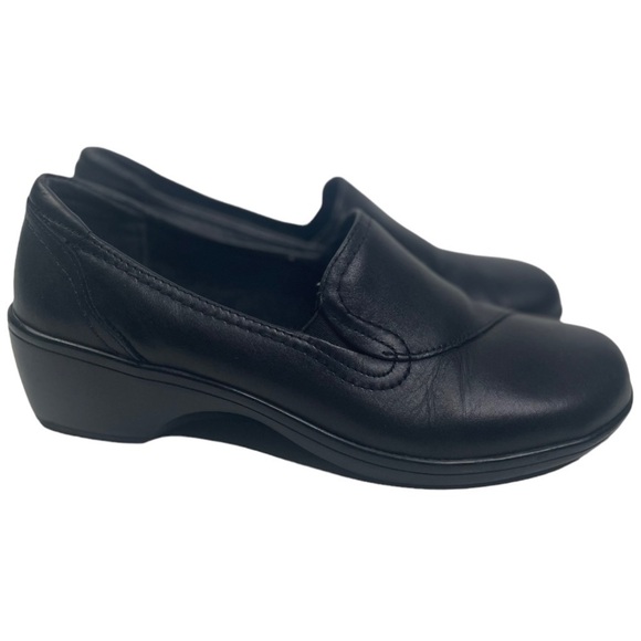 Clarks Bendables Women’s Black Leather Casual Loafers - Picture 1 of 9